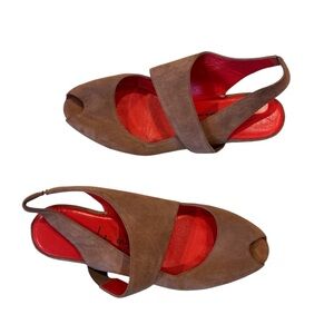 Pas de Rouge Camel Brown Suede Sandals